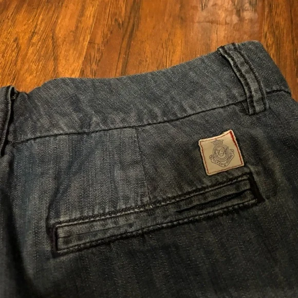 Tommy Hilfiger shorts 4 - Picture 3 of 5